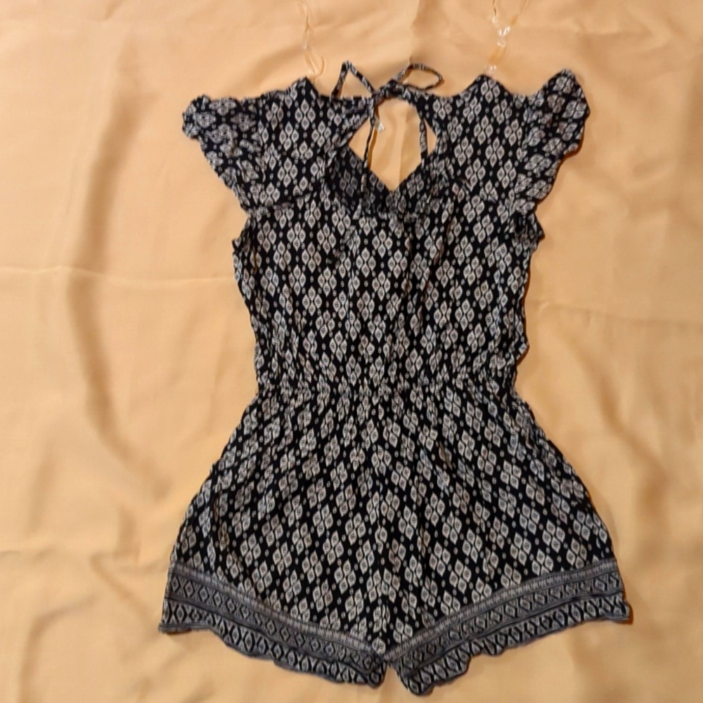 Romper - Picture 5 of 5